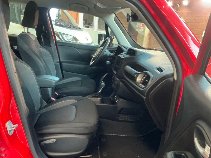 Jeep Renegade 1.5 GSE T4 e-Hybrid Longitude FWD 2023 – снимка 16