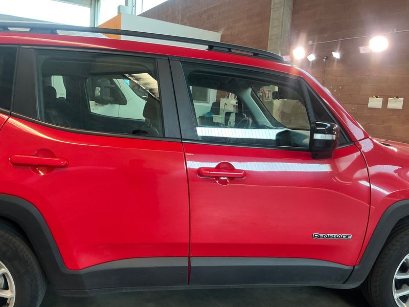 Jeep Renegade 1.5 GSE T4 e-Hybrid Longitude FWD 2023 – снимка 10