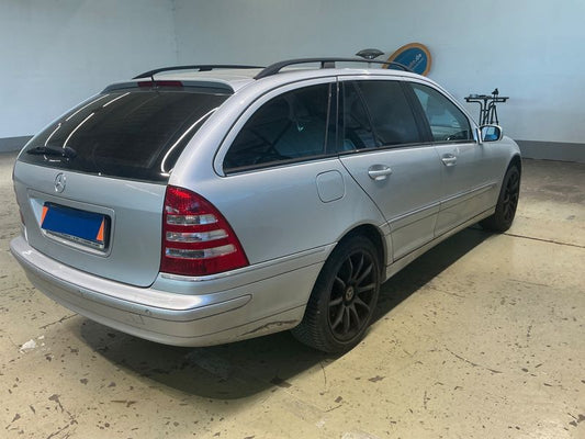 Mercedes-Benz C-Klasse C 220 CDI T Avantgarde 2007 – снимка 2