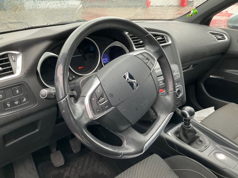 DS Automobiles DS4 1.6 Blue-HDi 2018 – снимка 25