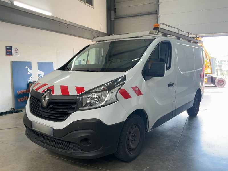 Renault Trafic 1.6 dCi Grand Confort L1H1 1000 2017 – снимка 2