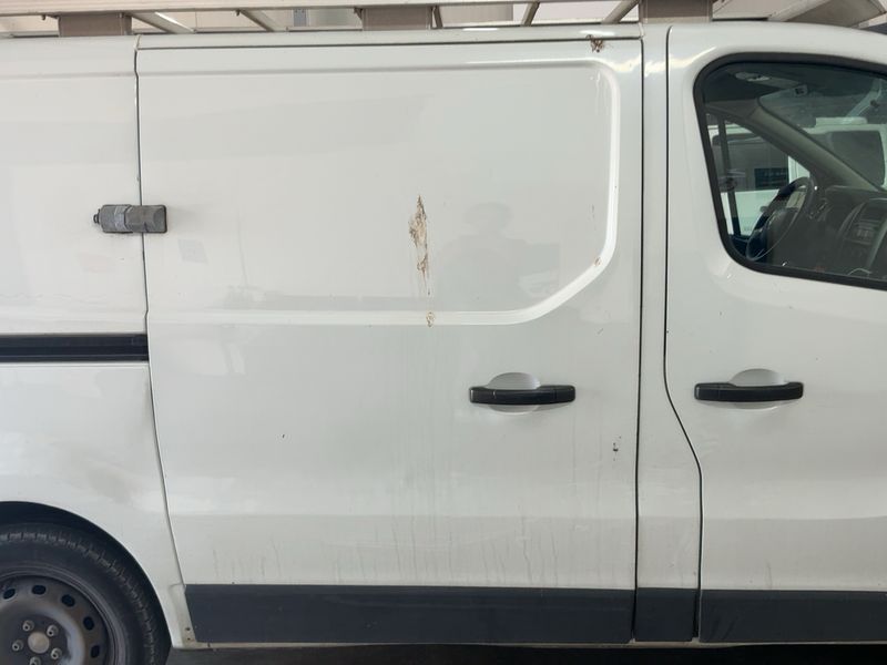 Renault Trafic 1.6 dCi Grand Confort L1H1 1000 2017 – снимка 10