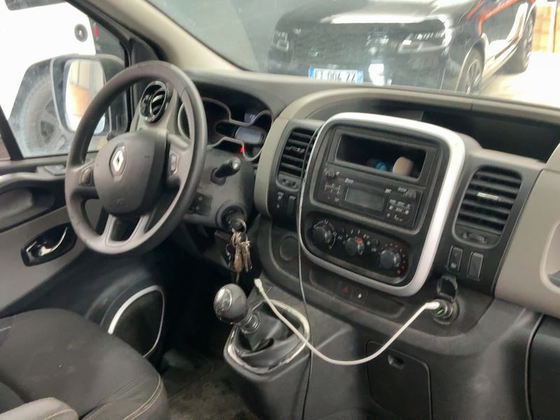 Renault Trafic 1.6 dCi Grand Confort L1H1 1000 2017 – снимка 17