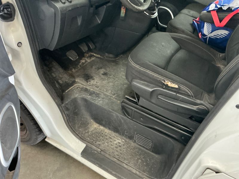 Renault Trafic 1.6 dCi Grand Confort L1H1 1000 2017 – снимка 25