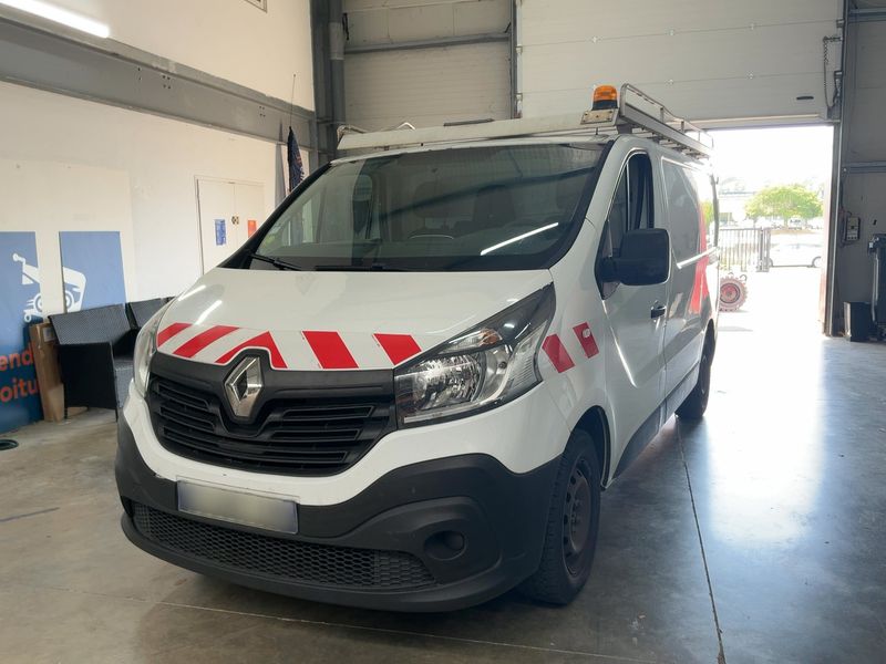 Renault Trafic 1.6 dCi Grand Confort L1H1 1000 2017 – снимка 1