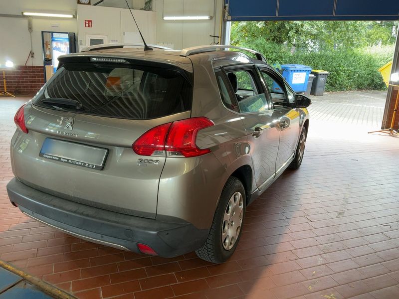 Peugeot 2008 1.6 e-HDi Allure 2013 – снимка 8