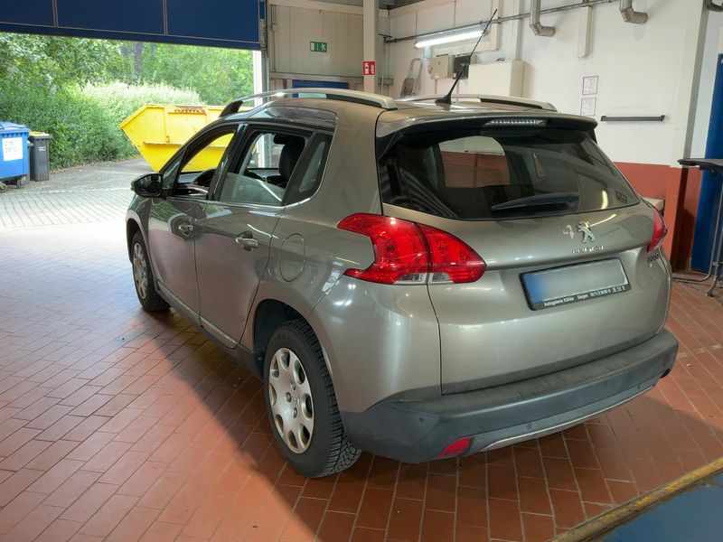 Peugeot 2008 1.6 e-HDi Allure 2013 – снимка 6