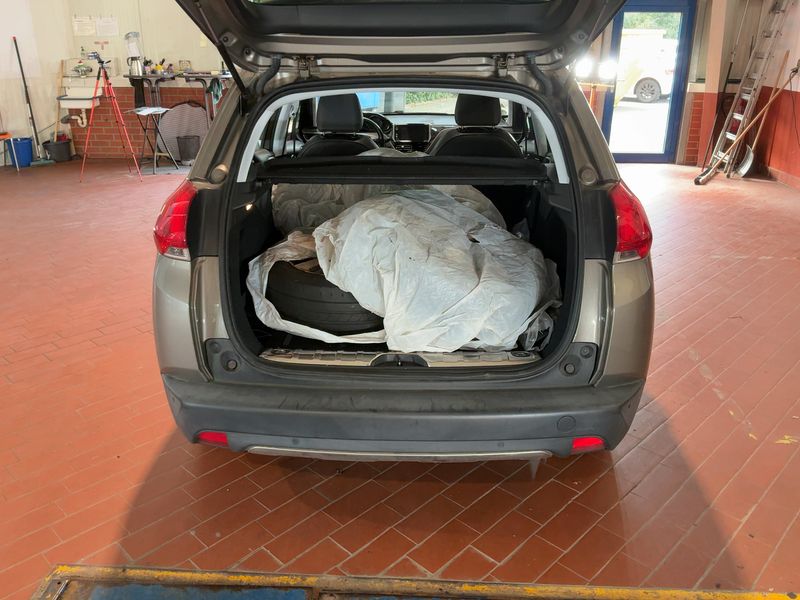 Peugeot 2008 1.6 e-HDi Allure 2013 – снимка 16