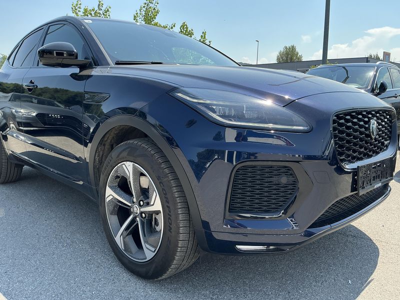 Jaguar E-Pace P300e Plug-in Hybrid R-Dynamic SE AWD 2024 – снимка 12
