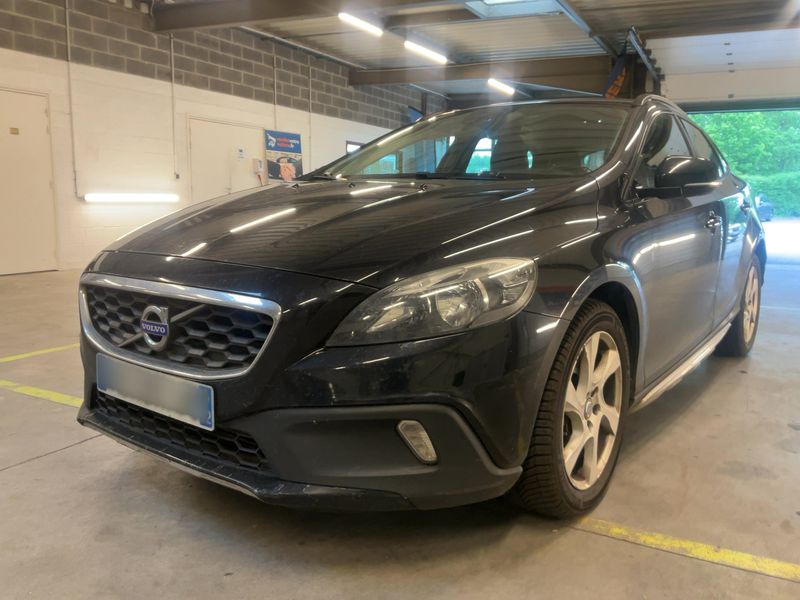 Volvo V40 Cross Country 2.0 D3 Summum 2015 – снимка 1