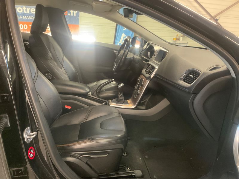 Volvo V40 Cross Country 2.0 D3 Summum 2015 – снимка 16