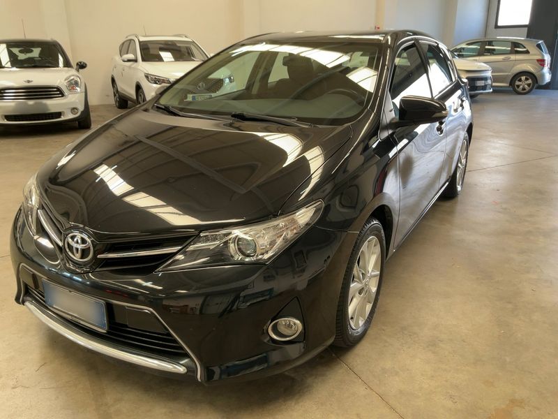 Toyota Auris 1.4 Turbodiesel Active 2013 – снимка 1