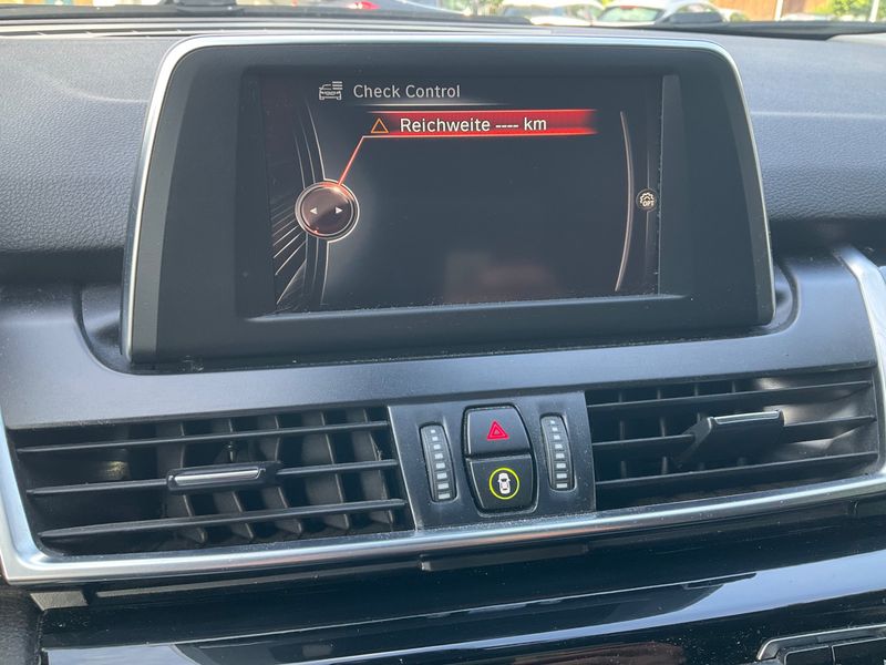 BMW 2er 216d Active Tourer Sport Line 2015 – снимка 35