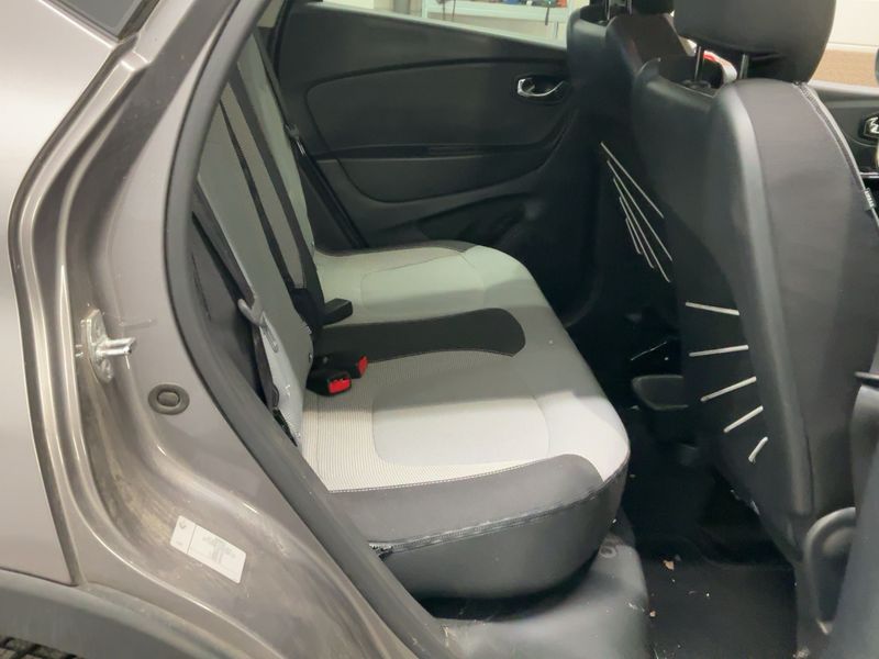 Renault Captur 1.5 dCi Energy Intens 2016 – снимка 19