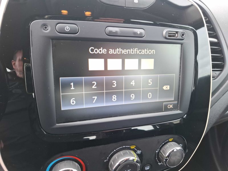 Renault Captur 0.9 Energy Business 2019 – снимка 52
