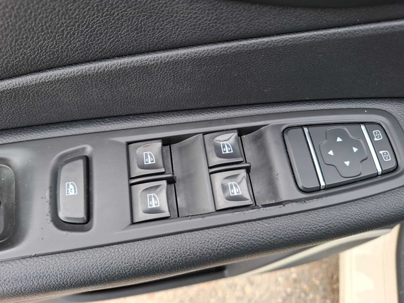 Renault Captur 0.9 Energy Business 2019 – снимка 44