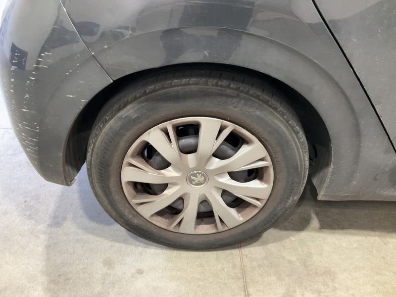 Peugeot 208 1.6 Blue-HDi Active 2016 – снимка 9