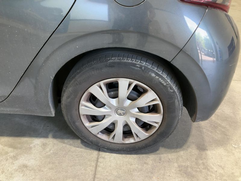 Peugeot 208 1.6 Blue-HDi Active 2016 – снимка 5
