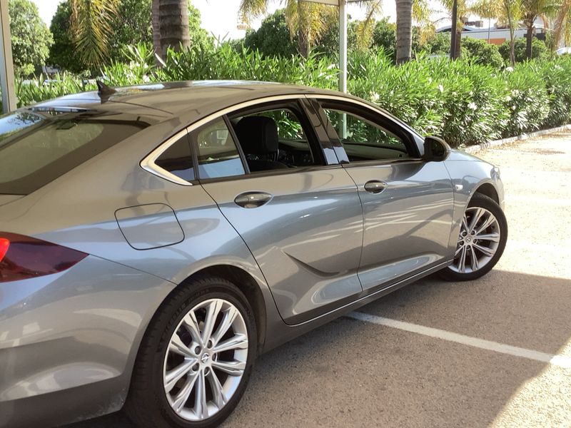 Opel Insignia Grand Sport 2.0 Turbo Business Elegance 2021 – снимка 8