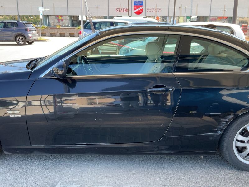 BMW 3er 320d xDrive 2011 – снимка 4