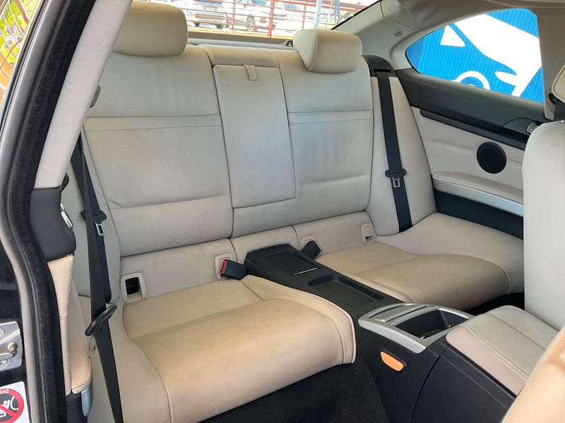 BMW 3er 320d xDrive 2011 – снимка 19