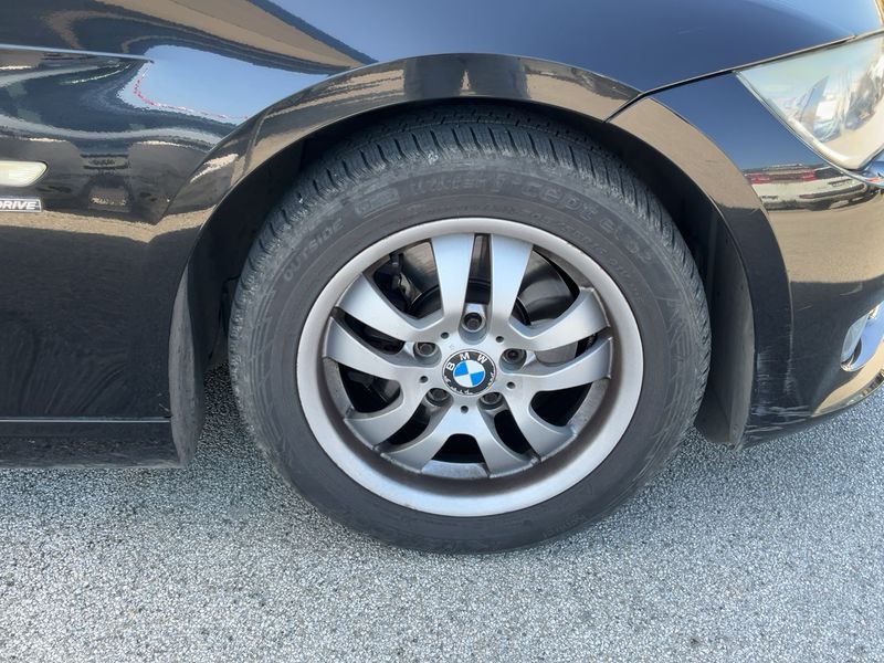 BMW 3er 320d xDrive 2011 – снимка 11