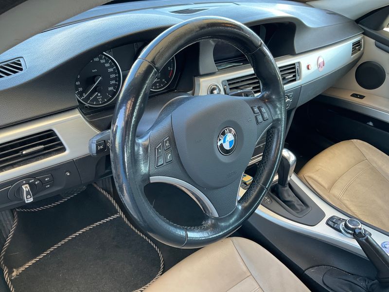 BMW 3er 320d xDrive 2011 – снимка 28