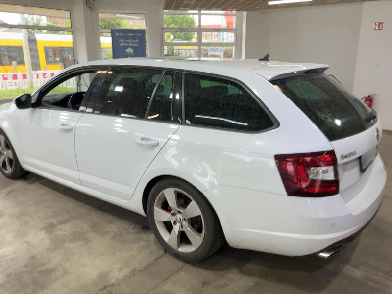 Skoda Octavia 2.0 TSI RS 2018 – снимка 6