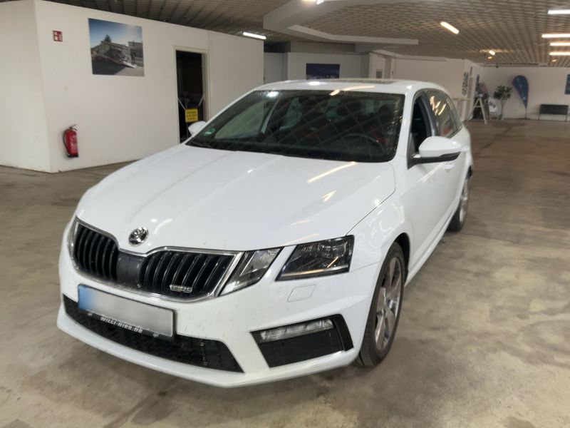 Skoda Octavia 2.0 TSI RS 2018 – снимка 1