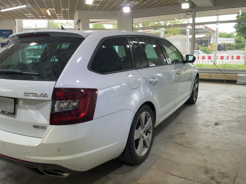 Skoda Octavia 2.0 TSI RS 2018 – снимка 8
