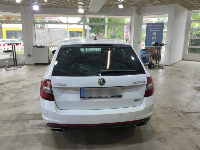 Skoda Octavia 2.0 TSI RS 2018 – снимка 7