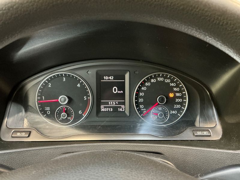 Volkswagen T5 Multivan 2.0 TDI Startline 2015 – снимка 18