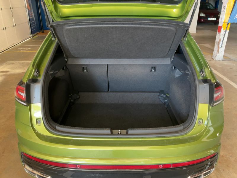 Volkswagen Taigo 1.0 TSI R-Line 2023 – снимка 15