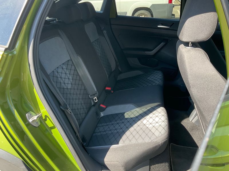 Volkswagen Taigo 1.0 TSI R-Line 2023 – снимка 19
