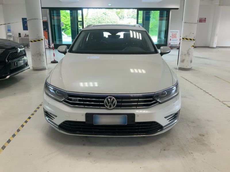 Volkswagen Passat 1.4 GTE 2017 – снимка 14