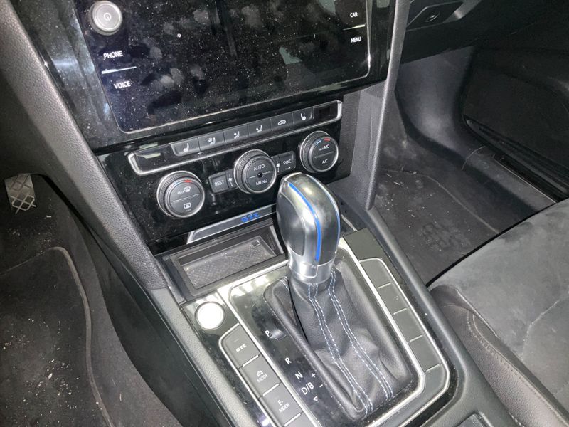 Volkswagen Passat 1.4 GTE 2017 – снимка 24