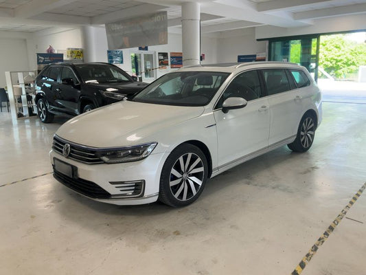 Volkswagen Passat 1.4 GTE 2017 – снимка 1