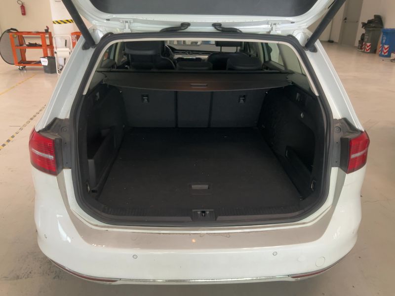 Volkswagen Passat 1.4 GTE 2017 – снимка 15