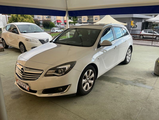 Opel Insignia Sports Tourer 2.0 CDTI Advance 2015 – снимка 1