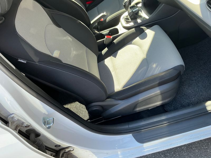 Hyundai i30 1.4 Select 2018 – снимка 31