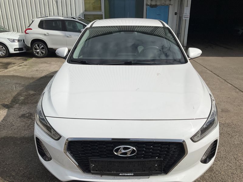 Hyundai i30 1.4 Select 2018 – снимка 14