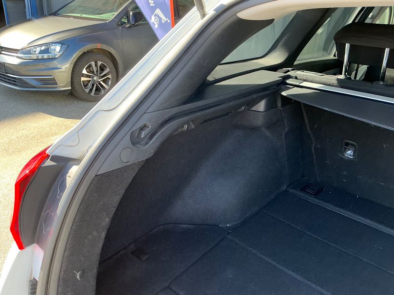 Hyundai i30 1.4 Select 2018 – снимка 30