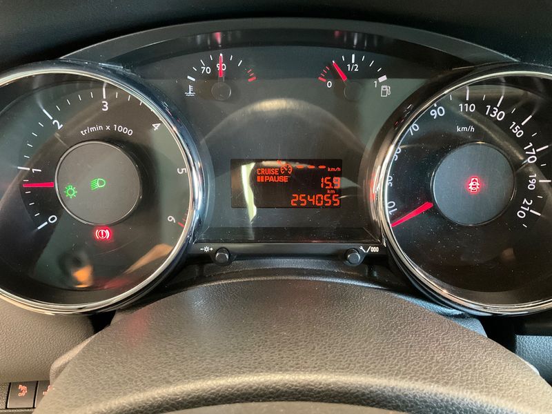 Peugeot 3008 1.6 HDi Active 2011 – снимка 18