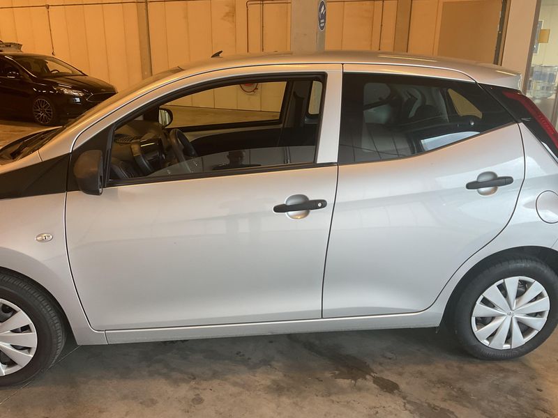 Toyota Aygo 1.0 VVT-i X-Fun 2020 – снимка 4