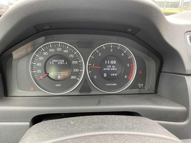 Volvo V70 1.6 D2 Kinetic 2013 – снимка 4