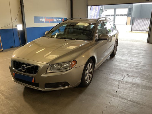 Volvo V70 1.6 D2 Kinetic 2013 – снимка 1
