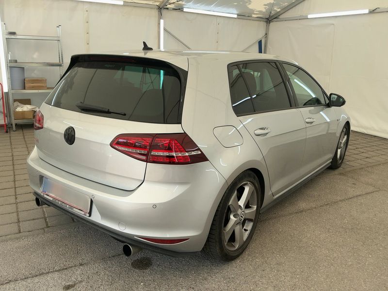 Volkswagen Golf VII 2.0 TFSI GTI "Performance" BlueMotion Tech 2016 – снимка 8