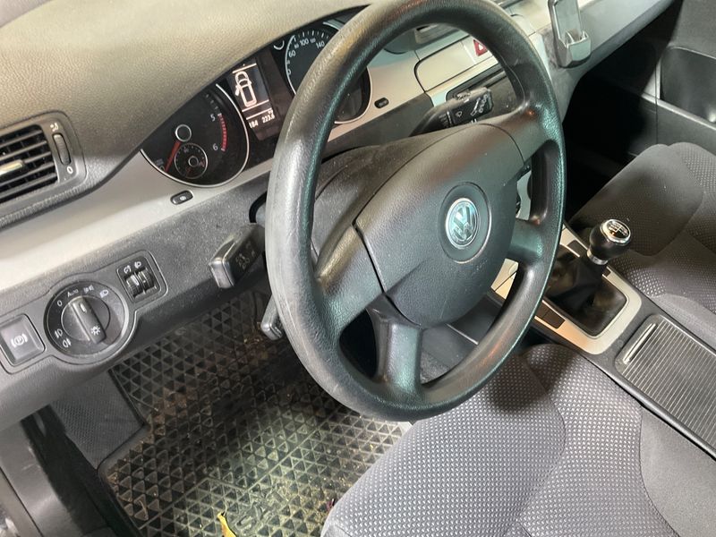 Volkswagen Passat 2.0 TDI Comfortline 2009 – снимка 23