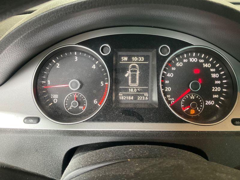 Volkswagen Passat 2.0 TDI Comfortline 2009 – снимка 13