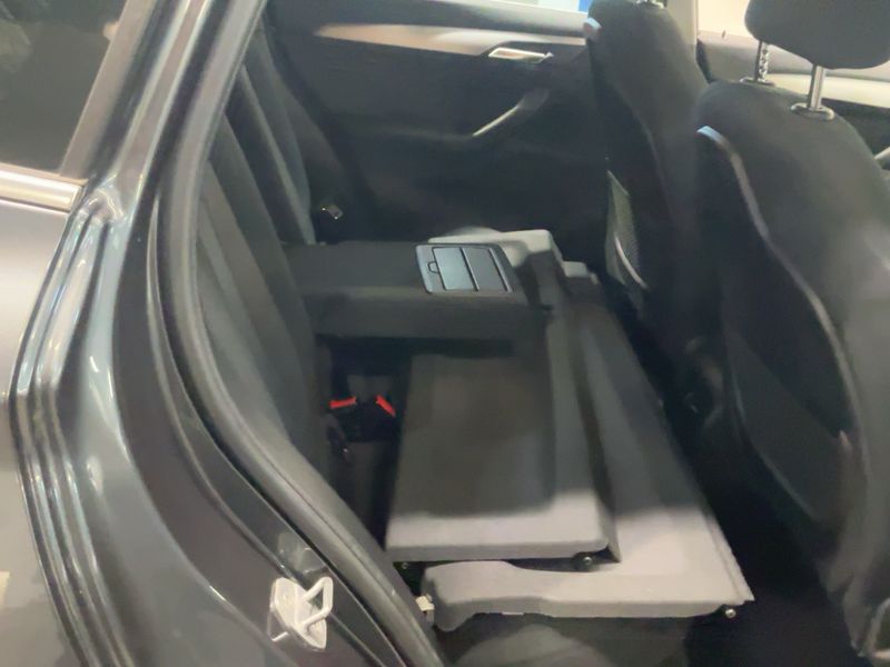 BMW X1 sDrive 18d Advantage 2019 – снимка 20